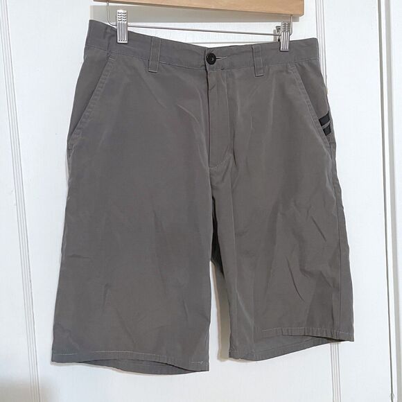 Travis Mathew Shorts Men’s 32 Gray Golf Casual Flat Front Quick Dry Easy wear - Picture 1 of 5